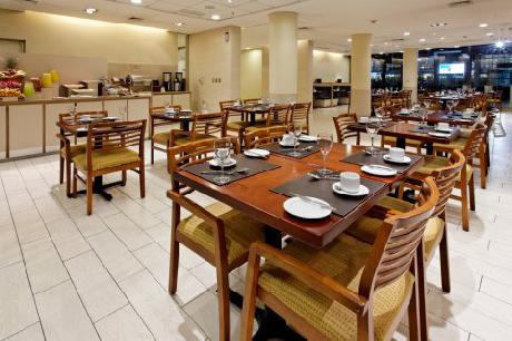 Holiday Inn SANTIAGO AIRPORT