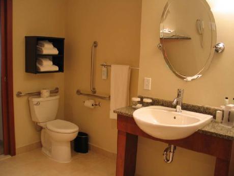 Embassy Suites by Hilton Montreal