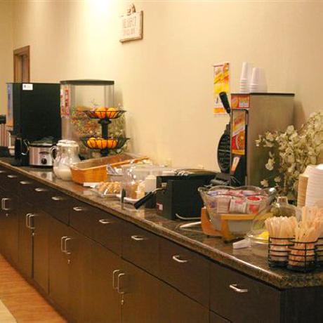 Magnuson Hotel St. Francisvill