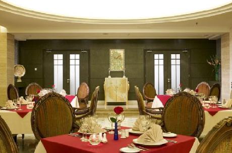 Yan Oasis Resort Hotel