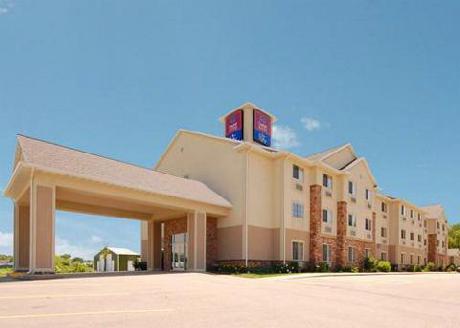 Comfort Suites at Royal Ridges