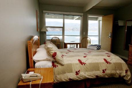 Kelowna Lakeshore Inn