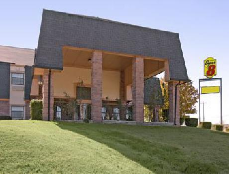 Super 8 Sapulpa/Tulsa Area