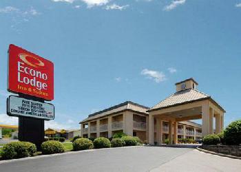 Econo Lodge Inn & Suites East