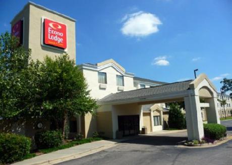 Econo Lodge  Inn & Suites Raleigh