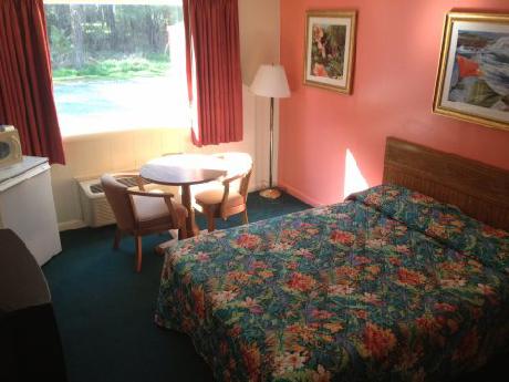 Blue Heron Inn at the Beach Entrance