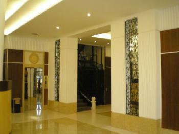 First  Business Hotel