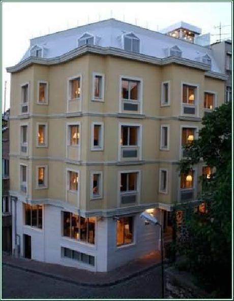 Allstar Daphne Hotel