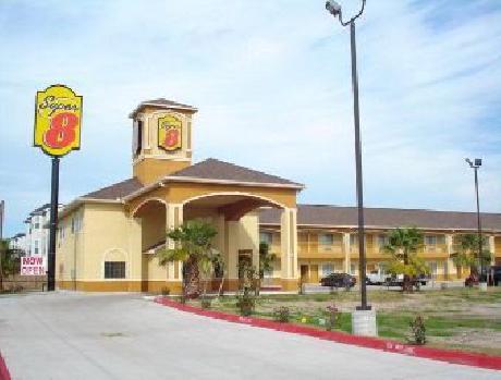 Super 8 Houston North I-45