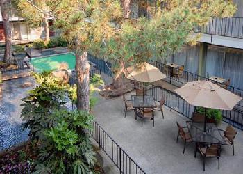 Clarion Hotel Mansion Inn