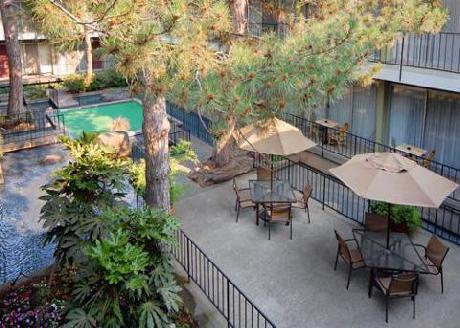 Clarion Hotel Mansion Inn