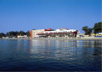 GOLDEN TULIP MAMAIA HOTEL