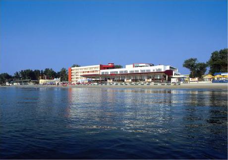 GOLDEN TULIP MAMAIA HOTEL