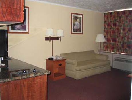 Days Inn and Suites - Sugarland/Stafford