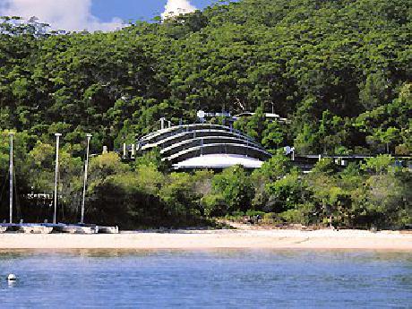 Kingfisher Bay Resort Villas