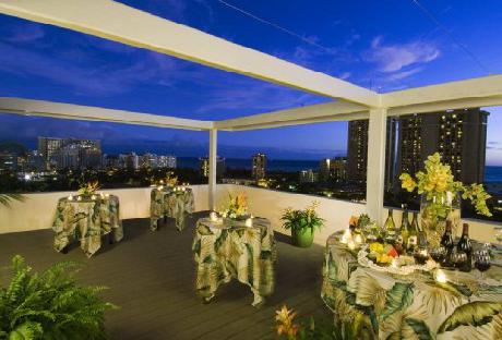 Doubletree® Alana Hotel Waikiki