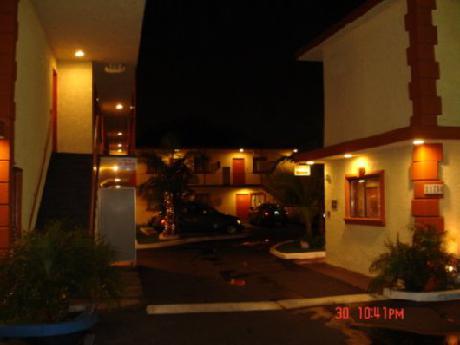 Paradise Inn and Suites