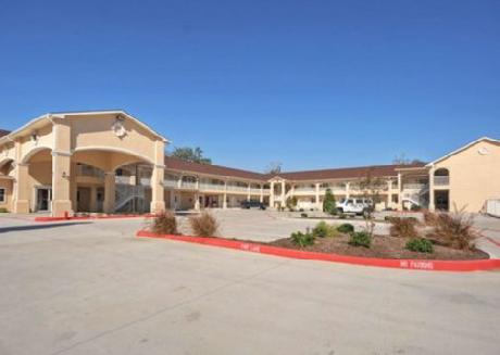 Econo Lodge  Inn & Suites Bridge City