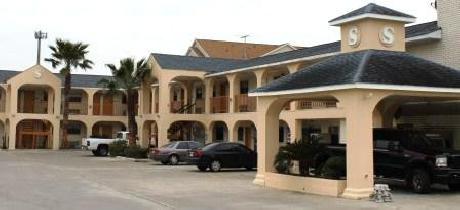 Summit Inn and Suites