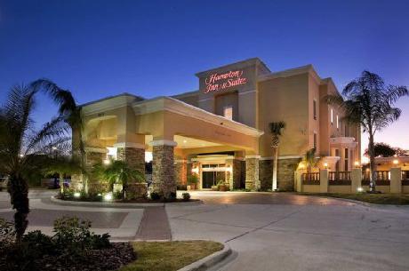 Hampton Inn  Suites RockportFulton