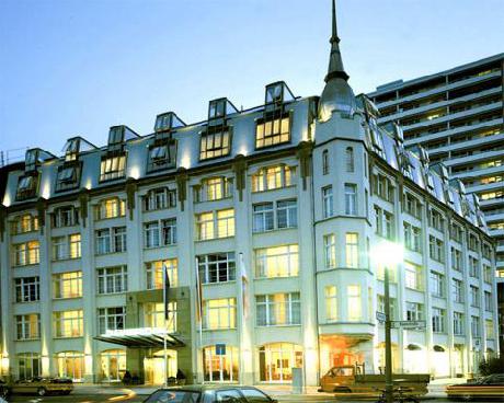 ALEXANDER PLAZA HOTEL