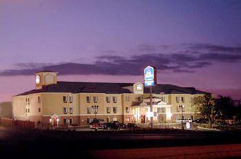 BEST WESTERN PLUS Hill Country Suites