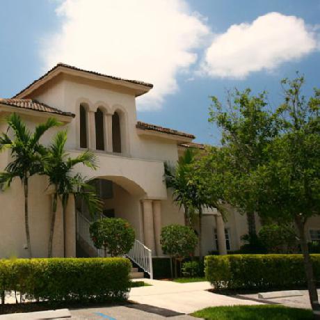 Perfect Drive Golf Villas at PGA Village