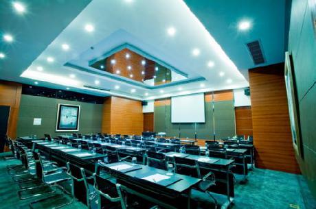 J. Real Residence Suites