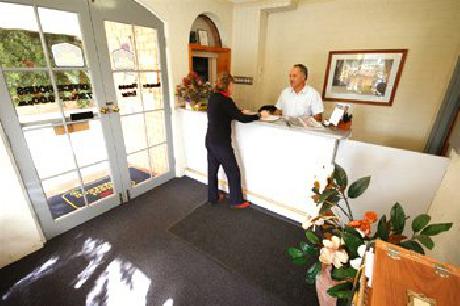 BEST WESTERN Blue Diamond Motor Inn