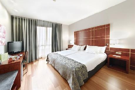 Silken Reino De Aragon Hotel