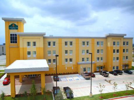 La Quinta Inn & Suites Denton  University Drive