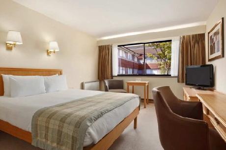 BASINGSTOKE HILTON