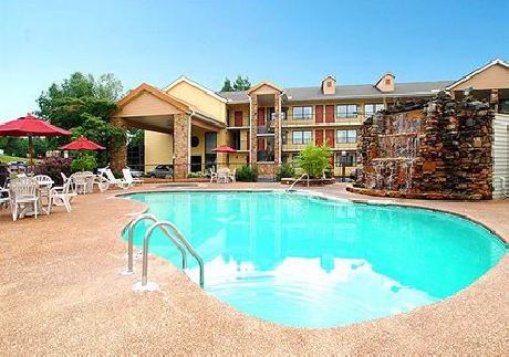 Quality Inn & Suites River Suites