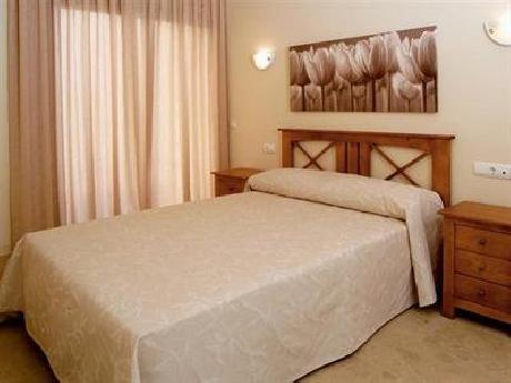 Parque Tropical Vera Apartamentos