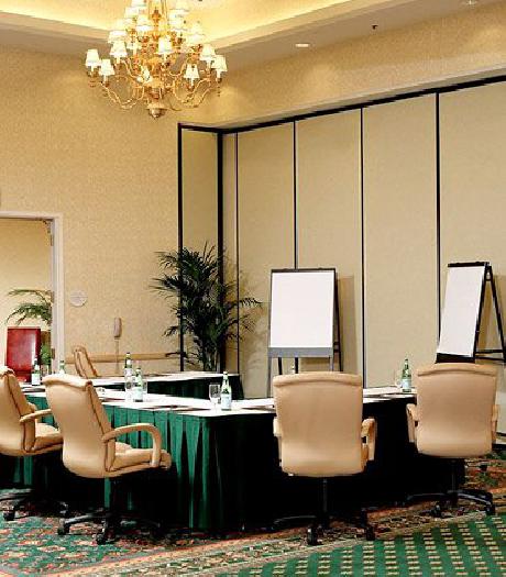 Anaheim Marriott Suites