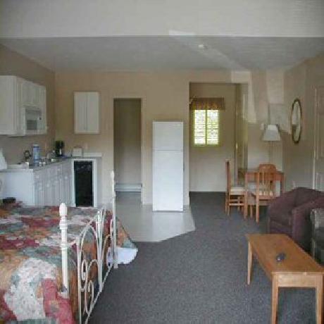 Attitash Marketplace Motel