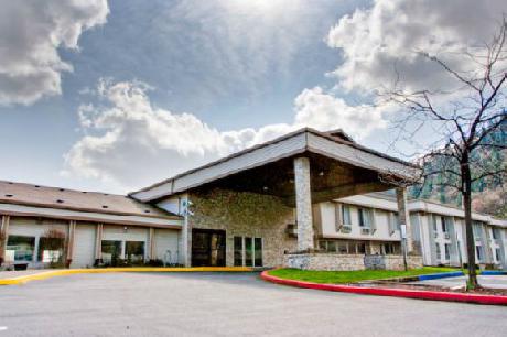 La Quinta Inn and Suites Portland NW  Downtown