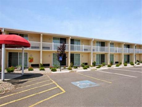 Super 8 Hartford South Area/Rocky Hill