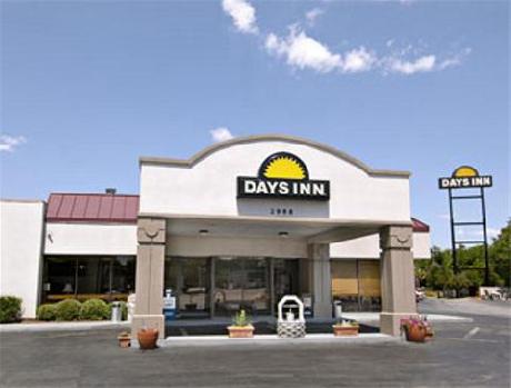 Days Inn Charleston- Airport Coliseum