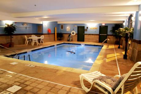 Holiday Inn Express WOODBRIDGE