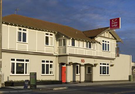 Econo Lodge Westshore Beach