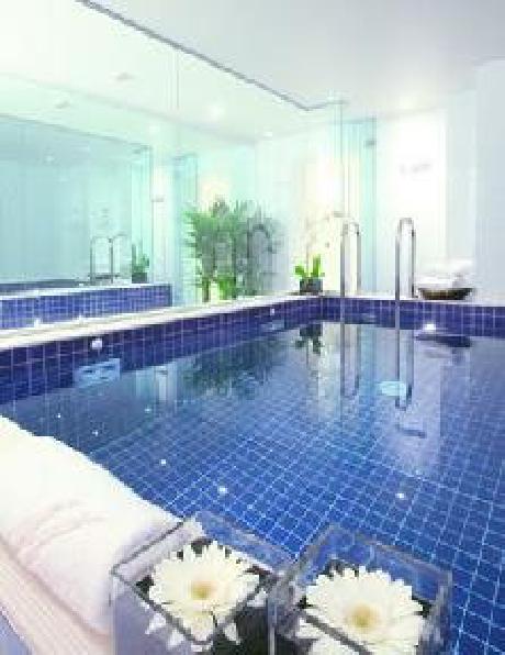 The Milestone Hotel and Apartments