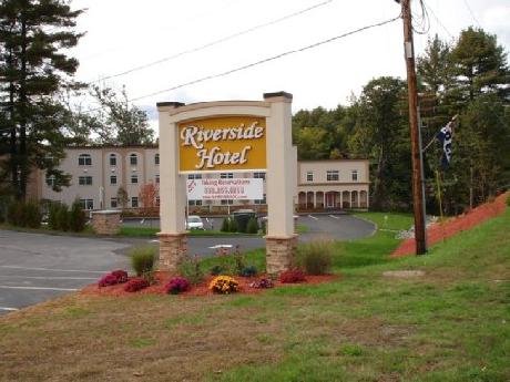 Riverside Hotel