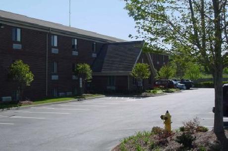 Studio Plus Deluxe Studios - Charlotte - University Place