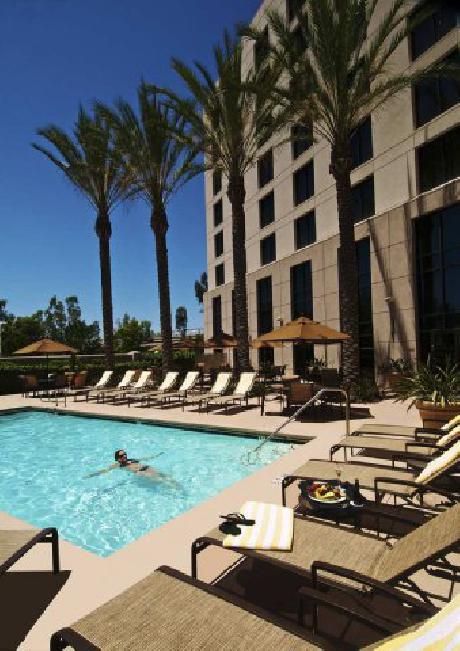 Doubletree® Hotel Irvine-Spectrum