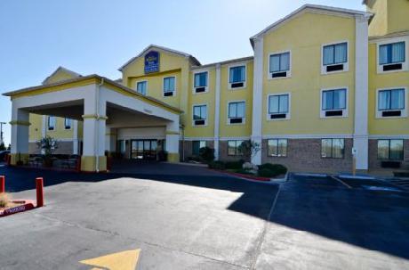 BEST WESTERN PLUS Schulenburg Inn & Suites