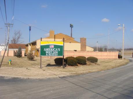Americas Best Inn and Suites Caseyville