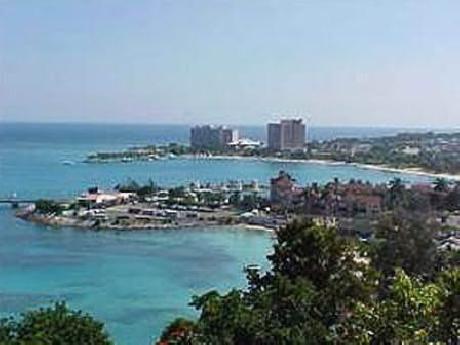 COLUMBUS HEIGHTS CONDOMINIUMS