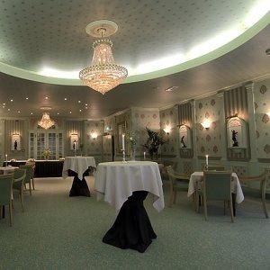 Carlton Ambassador Hotel