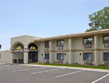 Days Inn Bloomington West